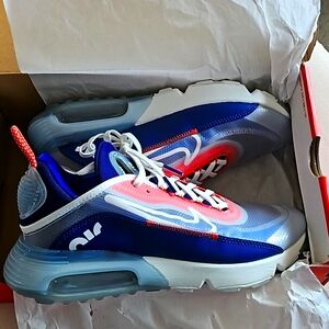 NIKE AIR MAX 2090 WHITE CHILE RED BLUE USA M7/W8.6/UK6/EU40